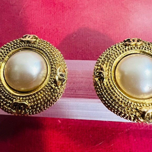 CHANEL Gold Tone and Pearl Round Earrings - Picture 11 of 13